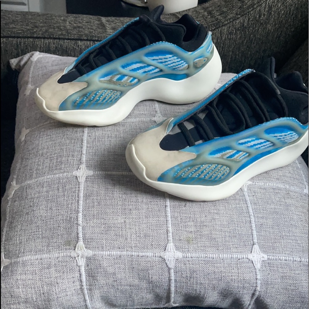 Yeezy arzareth Kids shoes